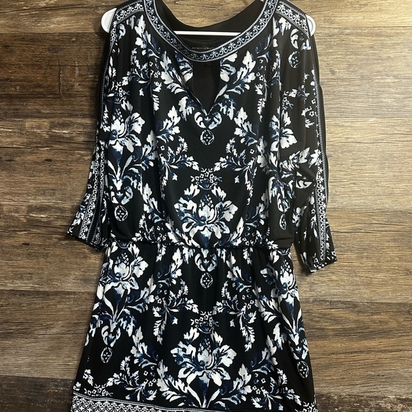 White House Black Market Black and White Bell Sleeve Sundress - Picture 1 of 10